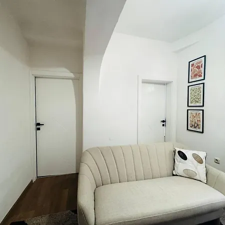 Miss Nareens With Free Garage Apartment Sarajevo
